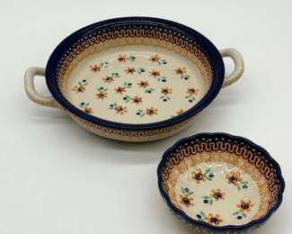 37 PolishPotteryRoundBakerwHandlesSmallScallopedBowl