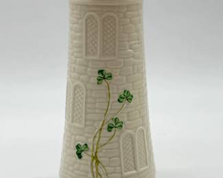 57 BelleekCastleVaseFineParianChinaHandcraftedinIreland