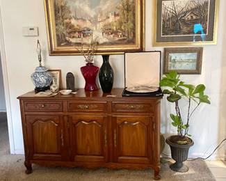 Kindell country french credenza