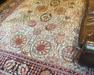 14 x 10 ft area rug, great condition. $499