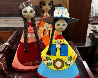 Aren't these dolls cute?