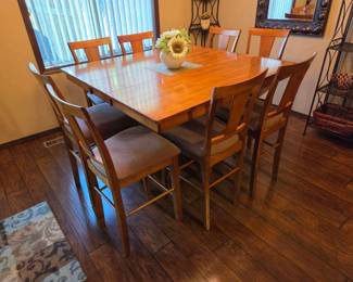 Kitchen Table with 8 Chairs