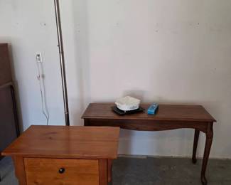 Table, End Table, and Lamp, Corning Ware Casserole with Lid and Detachable Handle
