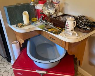 Vintage washtub, ice chest