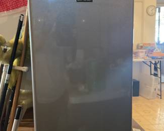 Emerson fridge-17x27x20