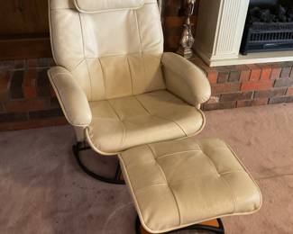rocker and ottoman-29x37