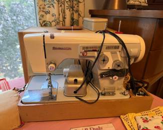 DOMESTIC SEWING MACHINE