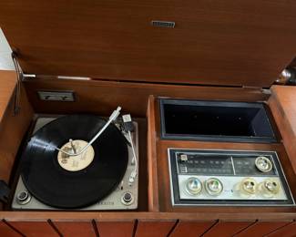 MID CENTURY MODERN ZENITH STEREO AND CABINET