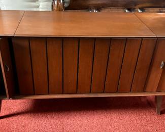 MID CENTURY MODERN ZENITH STEREO AND CABINET