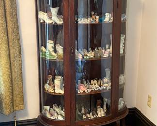 CURVED GLASS CURIO CABINET & ANTIQUE CLOCK