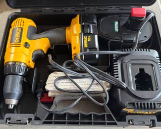 DEWALT CORDLESS DRILL