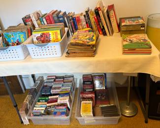 LOTS OF BOOKS INCLUDING GOLDEN BOOKS