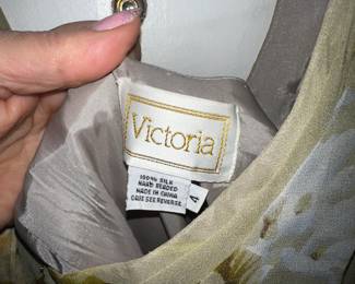 Victoria long gawn dress