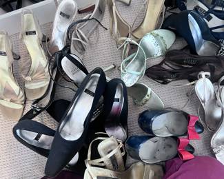 assorted womans pumps, size 7 1/2