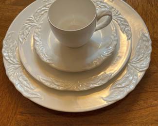 L43 - $550. Villeroy & Boch Foglia China Set.