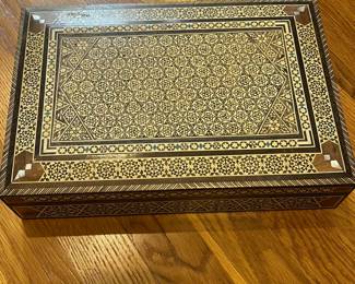 K20 - $25. Large Moroccan Moorish Inlaid Wood Box. Measures 12.25" x 8.5" x 2.5" tall. There are some small pieces of veneer & inlay missing. 
