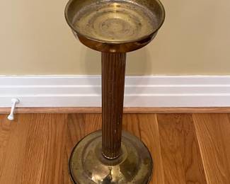 K5 - $40. Brass Pedestal Plant Stand. Measures 20" tall. Base is 9.5" wide. Top Can hold 6.25" planter. 