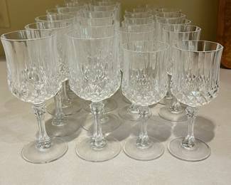 K16 - $25. Cristal D'Arques Longchamps Wine Glasses. 25 Pieces. 