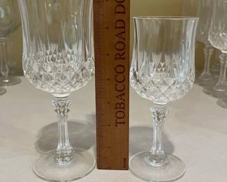 K16 - $25. Cristal D'Arques Longchamps Wine Glasses. 25 Pieces. 