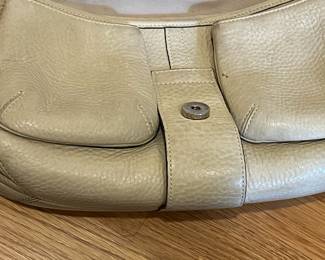 K25 - $70. Y2K Coach Soho Leather Purse. Measures 12" x 2.5" x 8". 