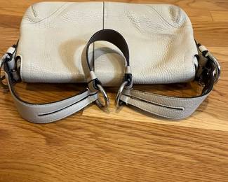 K25 - $70. Y2K Coach Soho Leather Purse. Measures 12" x 2.5" x 8". 