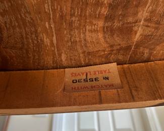 L12 - $600. Drexel Heritage Dynasty Collection Burled Walnut Dining Table With 8 Chairs (2 captains / 6 regular). Table Measures 66" x 45" x 29" tall. Includes 2 Leaves - Each Measures 22". Chairs Measure 22" x 19" x 42" tall. Overall very good condition. Some minor surface scratches and one leg has a piece of veneer missing that you have to really look to find. One captains chair has stained upholstery - might clean out? The others all look great.