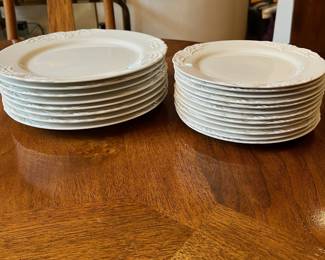 L43 - $550. Villeroy & Boch Foglia China Set.