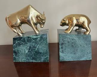 L32 - $30 PAIR. Vintage - Brass and Marble Bull and Bear Bookends. Measures 5" x 2.5" x 7.5" tall. 