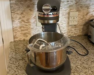 K19 - $150. KitchenAid ProLine Stand Mixer. Model # KSM5PSGR. Motor Sounds Strong. Lift head (not tilt)