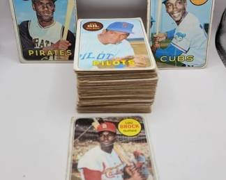 LARGE LOT OF 1969 TOPPS BASEBALL CARDS. SEVERAL STARS