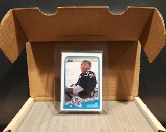 1988 TOPPS FOOTBALL COMPLETE SET. VERY CLEAN