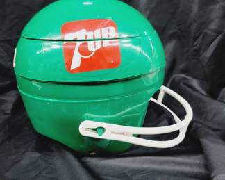 Vtg 7UP Helmet/Picnic Set