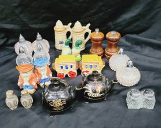 Vtg Salt and Pepper Shakers Lot