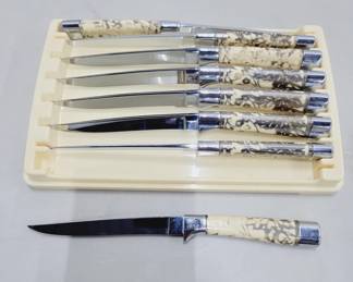 Carvel Hall Steak Knife Set