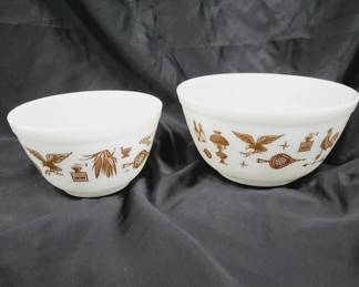 	Vintage Rooster Pyrex Bowls Lot of 2