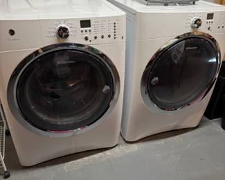 Electrolux washer and dryer 