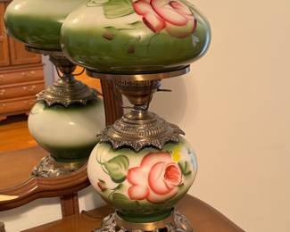 Vintage Victorian “Gone with the wind “
Parlor lamp