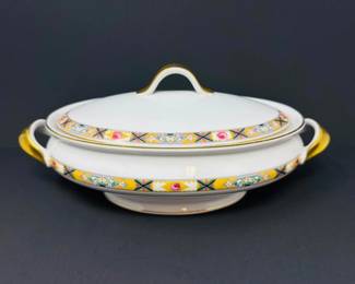 192 RoyalBayreuthBavariaLiddedChinaDishwYellowFloralBand
