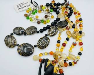35 MixedMaterialsStoneCrystalsMonkeyNecklaceBeadedPieces