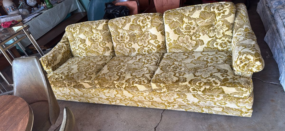 Immaculate vintage sofa 