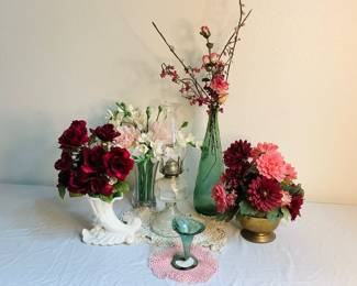 Antique Kerosene Lamp and Vases