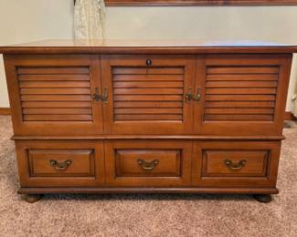 Lane Cedar Chest