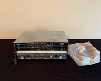 Vintage Hallicarfters S-120 Shortwave Radio Receiver
