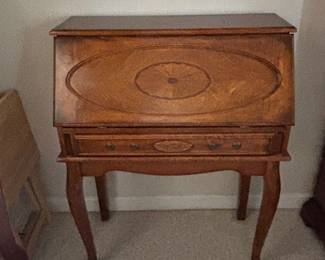 Nice oak secretary. This is small so you. Old fit it just about anywhere. 