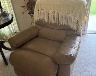Recliner in good condition. 