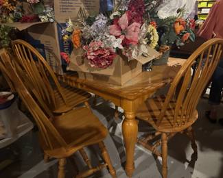 Dining Table, Oak with 6 chairs