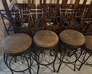 3 Bar Height Stools & 1 Desk Chair - just needs cleaning