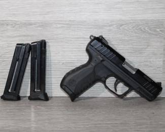 Ruger 22 Cal. SR22 w/ 3 Mags SER# 360-84527