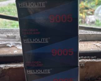Automobile Headlight Bulbs