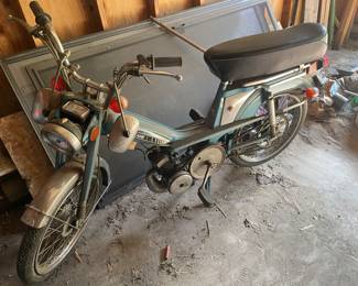 Vintage Motobecane Motor Bike, For Parts, Doesn''t Run